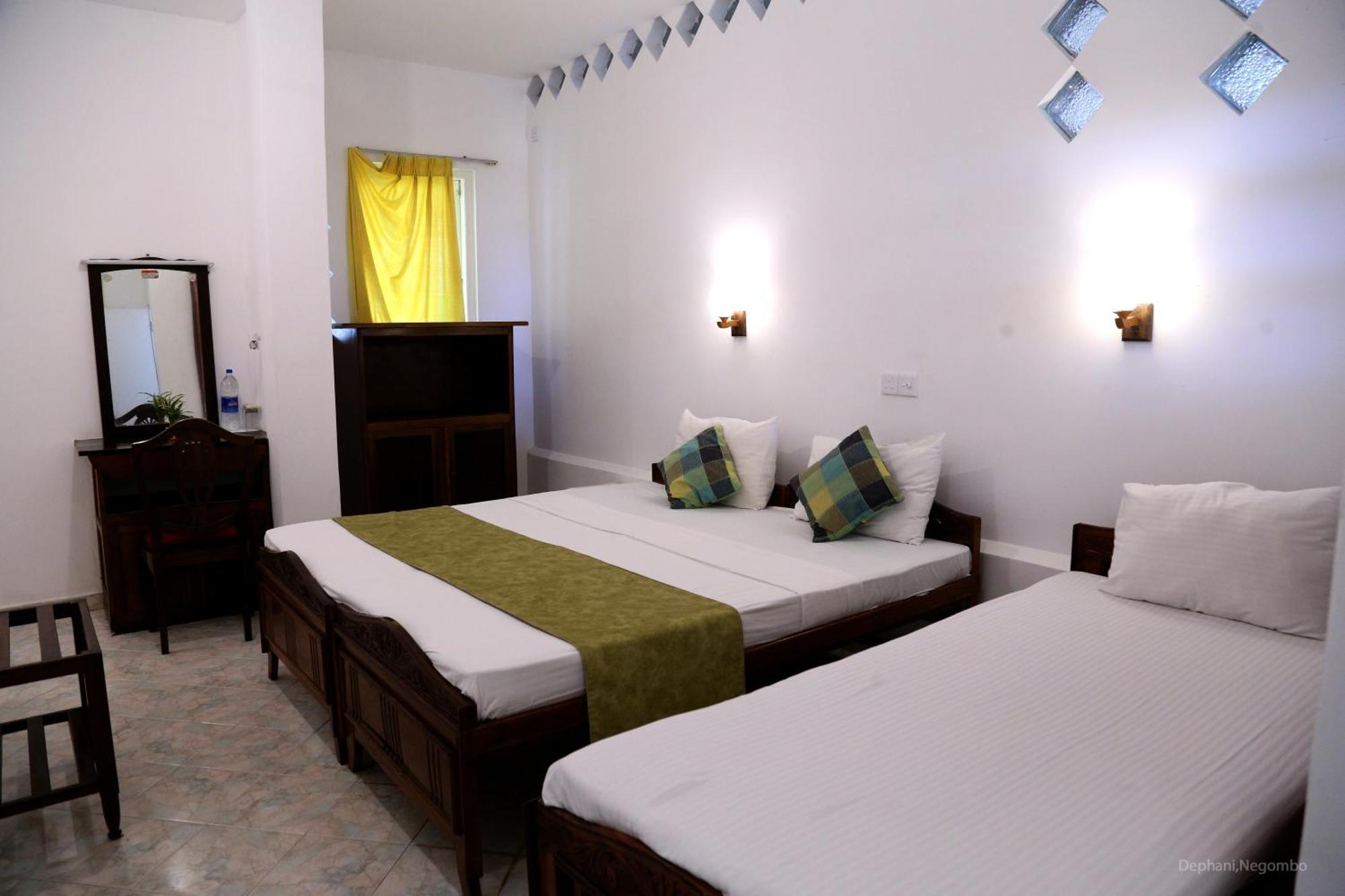 Dephani Beach Hotel Negombo Buitenkant foto