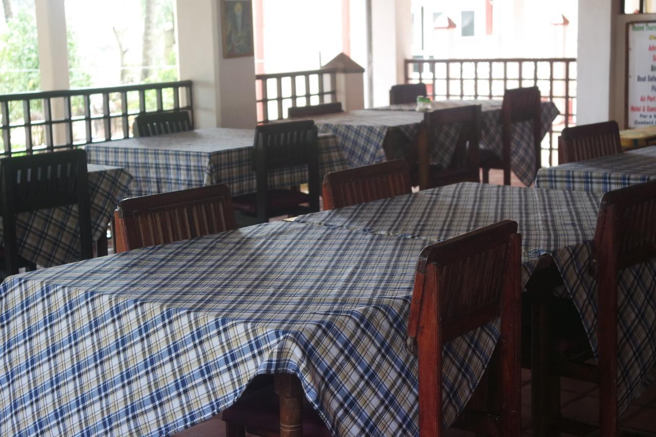 Dephani Beach Hotel Negombo Buitenkant foto