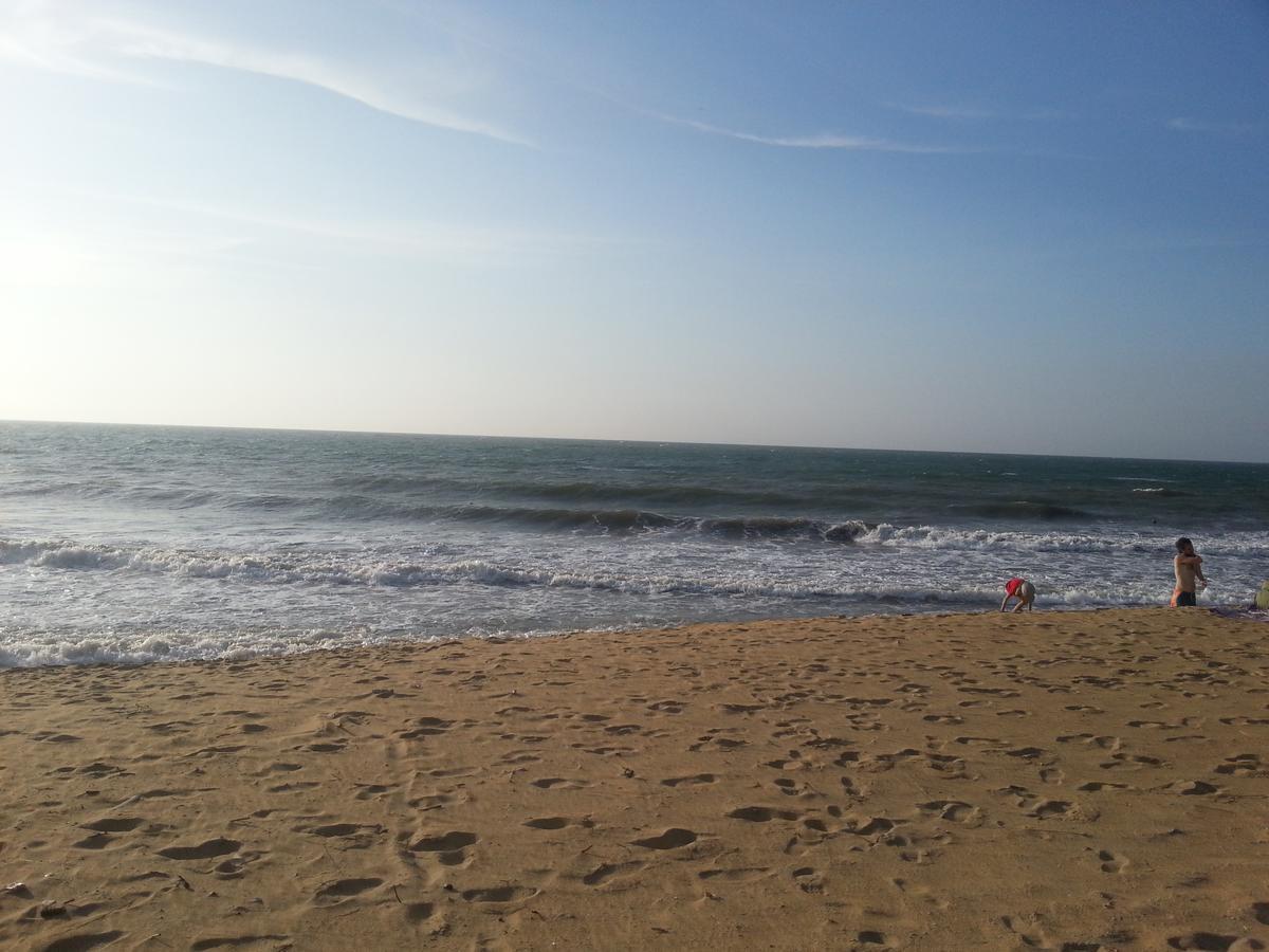 Dephani Beach Hotel Negombo Buitenkant foto