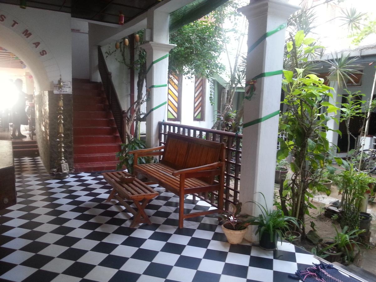 Dephani Beach Hotel Negombo Buitenkant foto