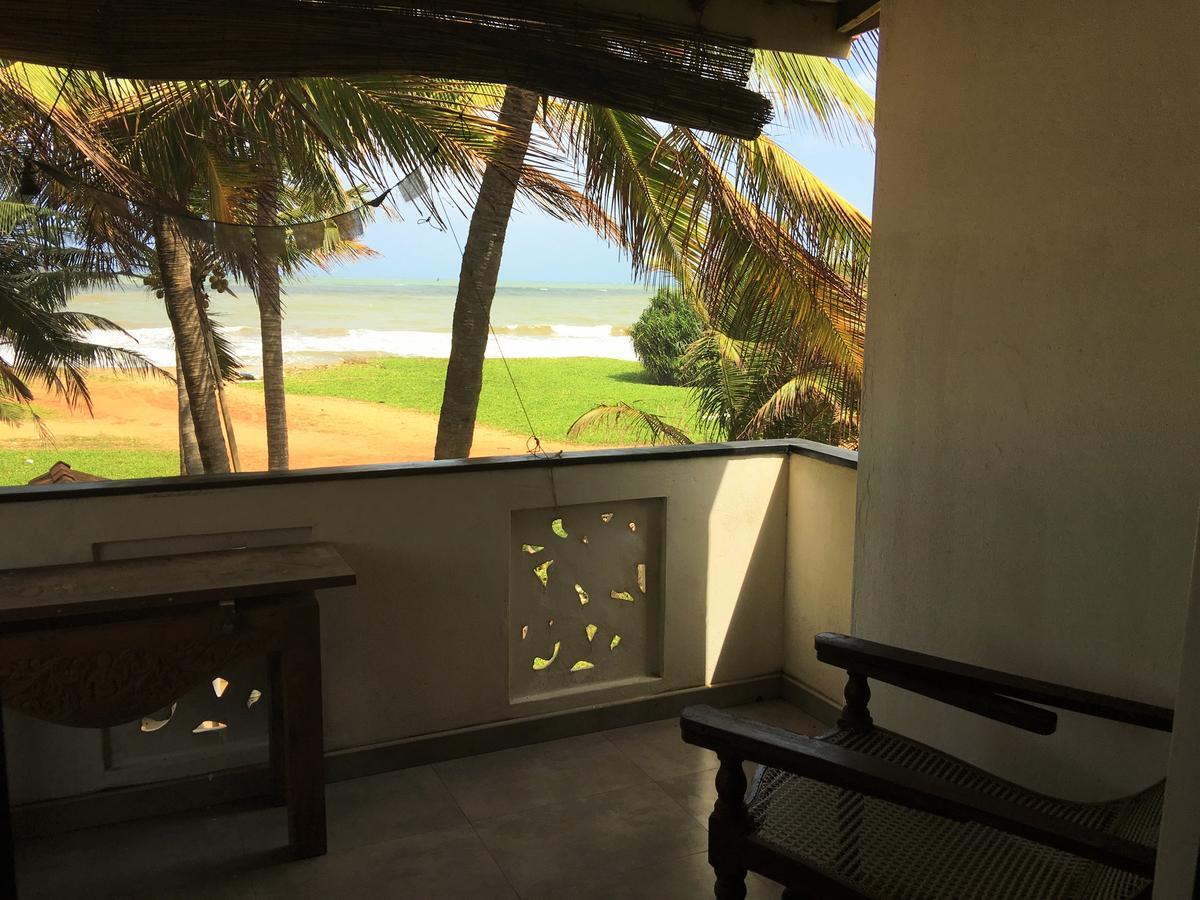 Dephani Beach Hotel Negombo Buitenkant foto