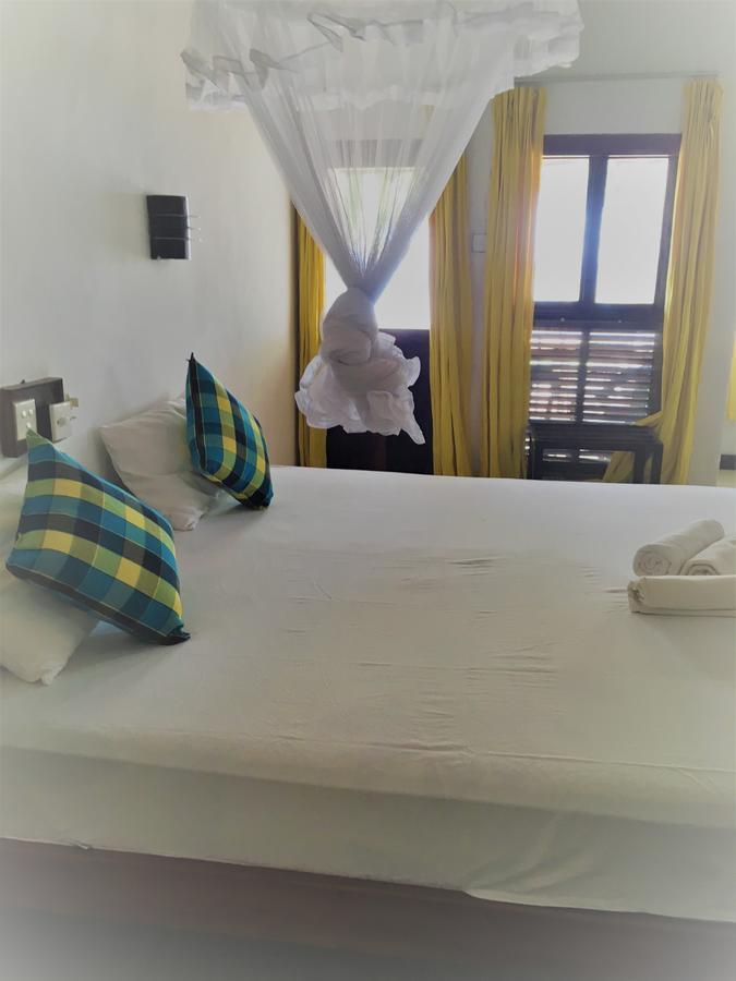 Dephani Beach Hotel Negombo Buitenkant foto