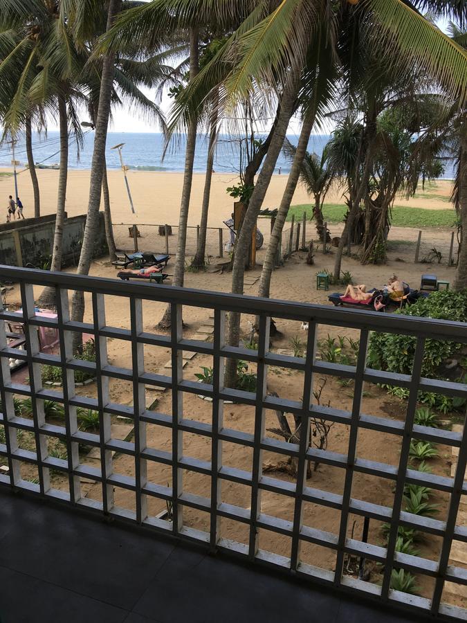 Dephani Beach Hotel Negombo Buitenkant foto