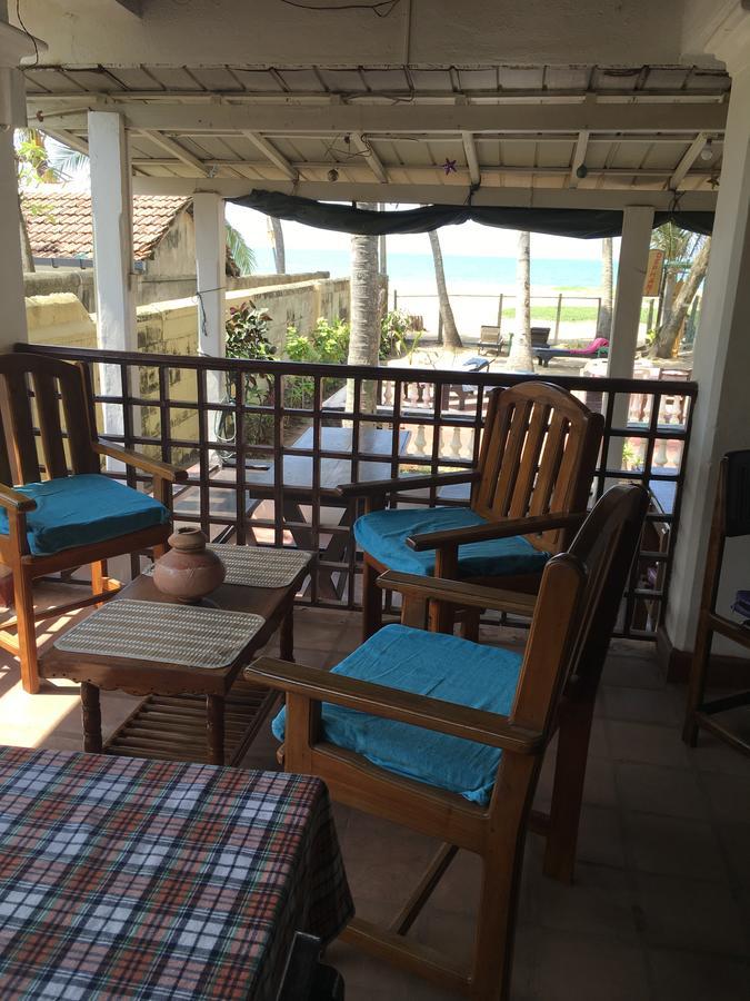 Dephani Beach Hotel Negombo Buitenkant foto