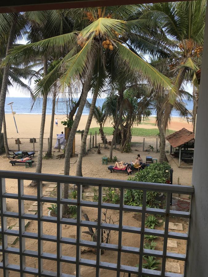 Dephani Beach Hotel Negombo Buitenkant foto