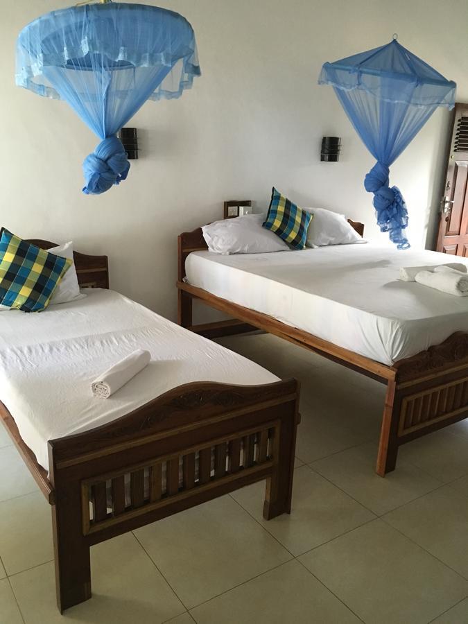 Dephani Beach Hotel Negombo Buitenkant foto