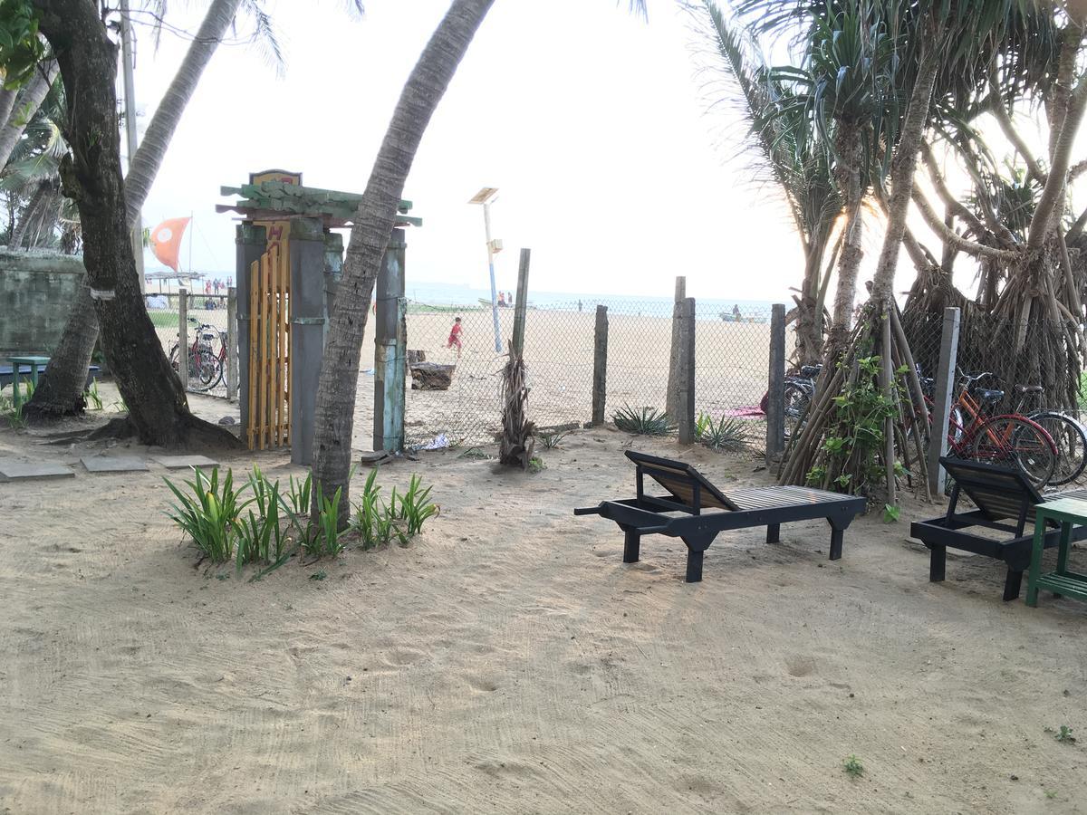 Dephani Beach Hotel Negombo Buitenkant foto